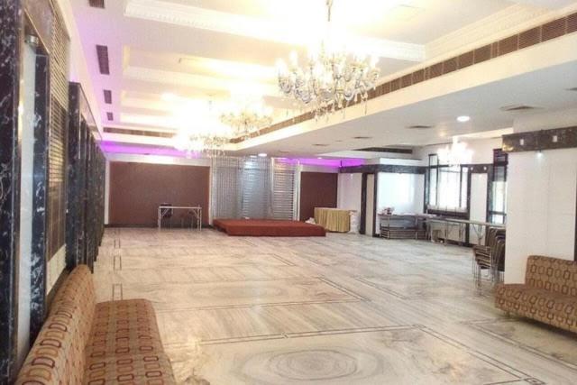 Rass Hotel กานปูร์ ภายนอก รูปภาพ