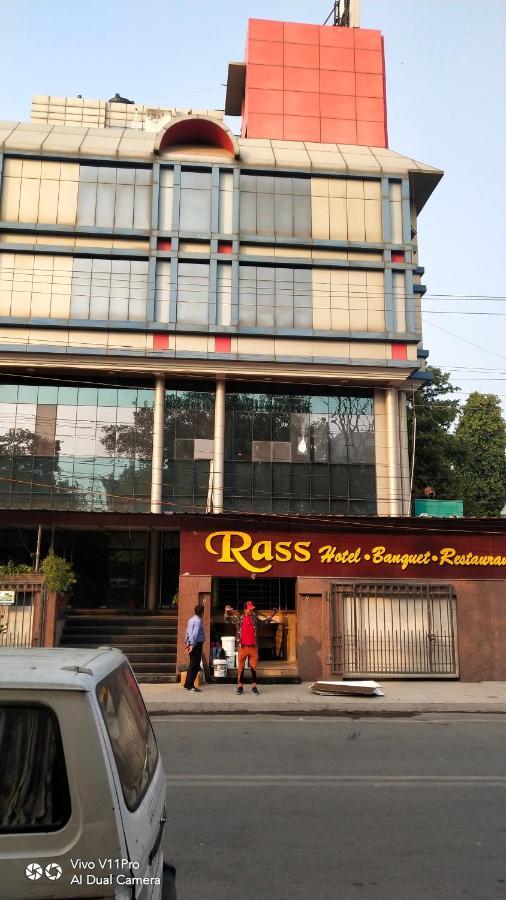 Rass Hotel กานปูร์ ภายนอก รูปภาพ