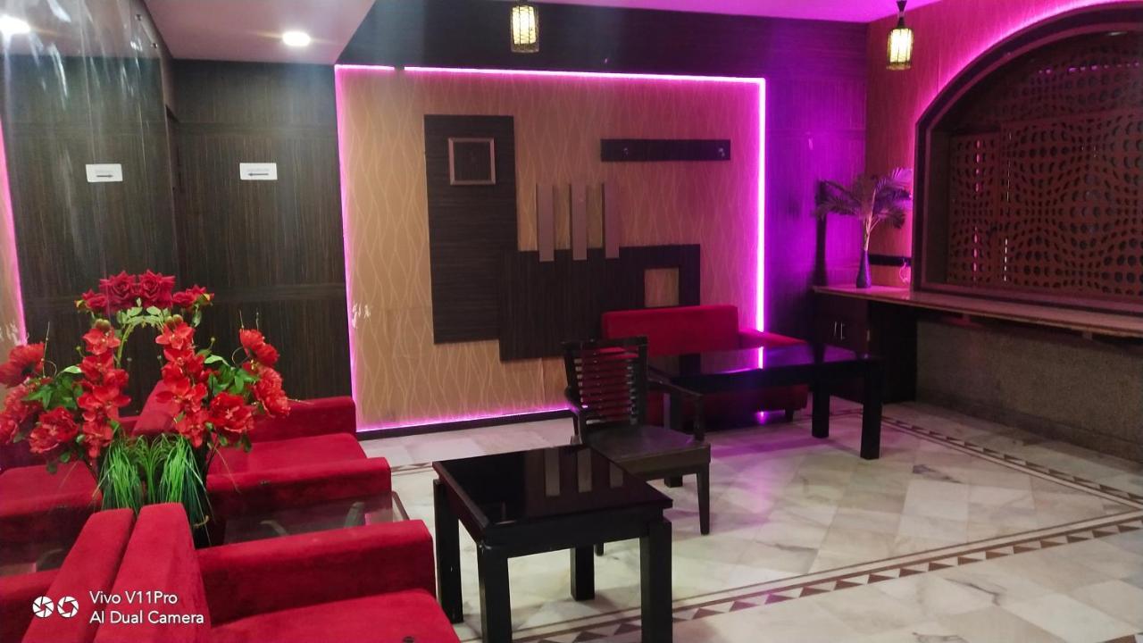 Rass Hotel กานปูร์ ภายนอก รูปภาพ
