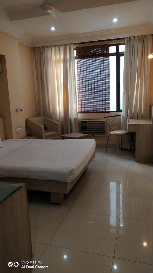 Rass Hotel กานปูร์ ภายนอก รูปภาพ