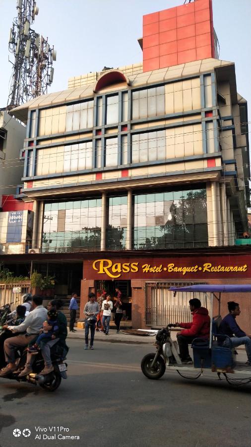 Rass Hotel กานปูร์ ภายนอก รูปภาพ